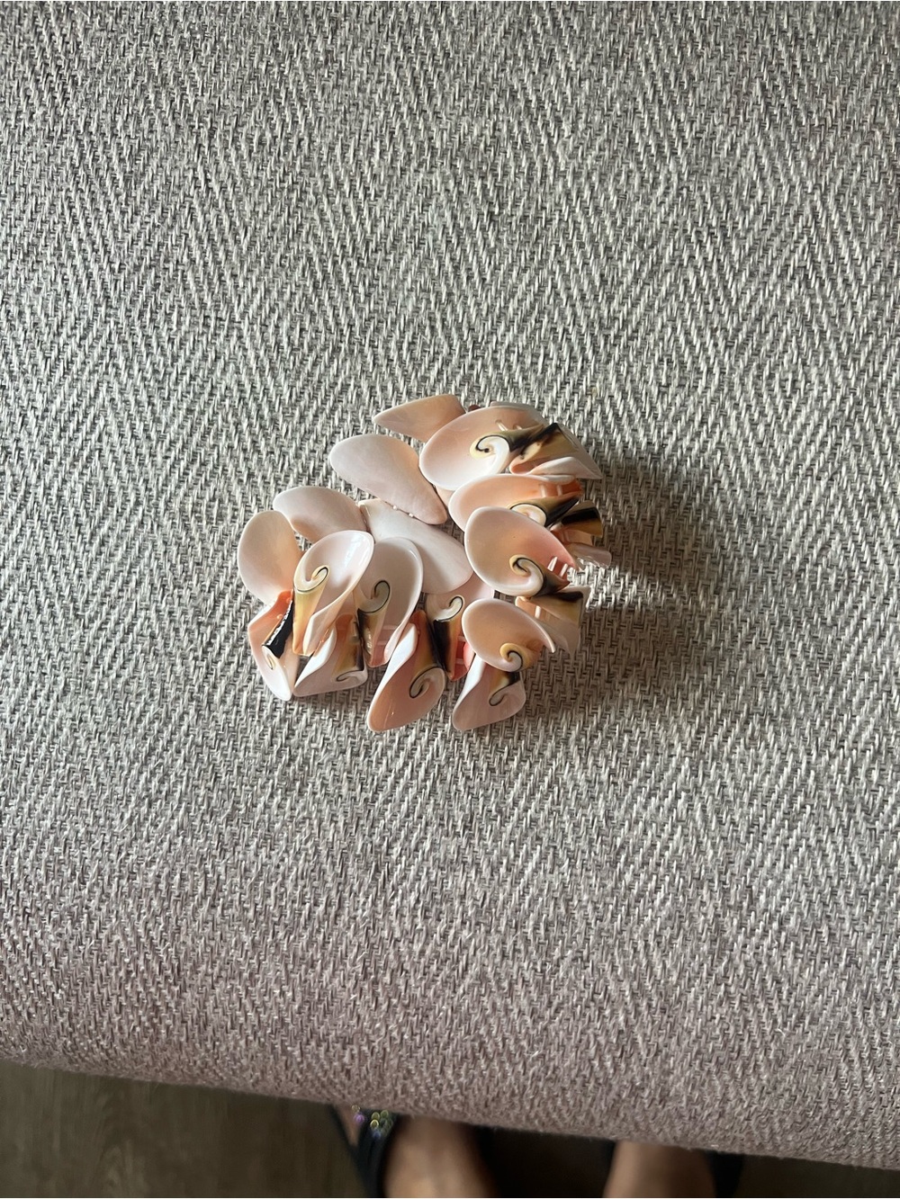 Pink Shell Cluster bracelet - Picture 6 of 7